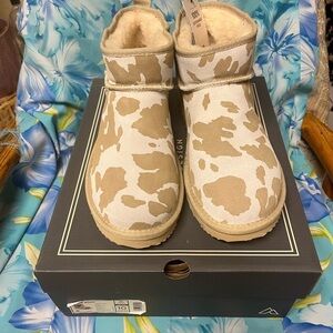 ALPINE DESIGN EMME WOMENS BOOTS SIZE 10